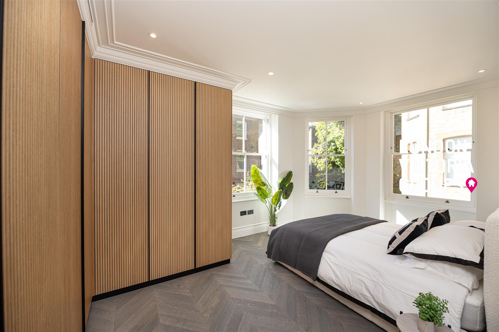 Drayton Court, Drayton Gardens, LONDON